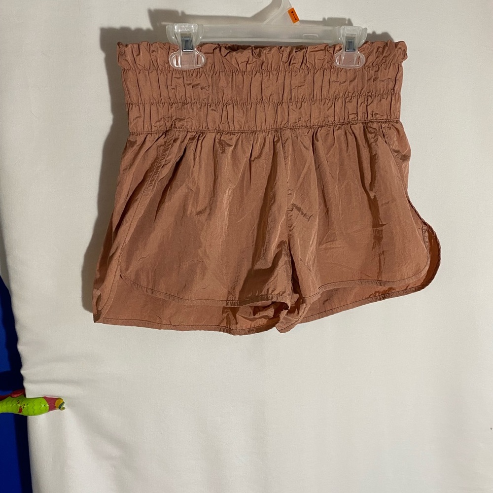 Love Tree Burnt Orange Smocked Shorts, Size Medium NWOT